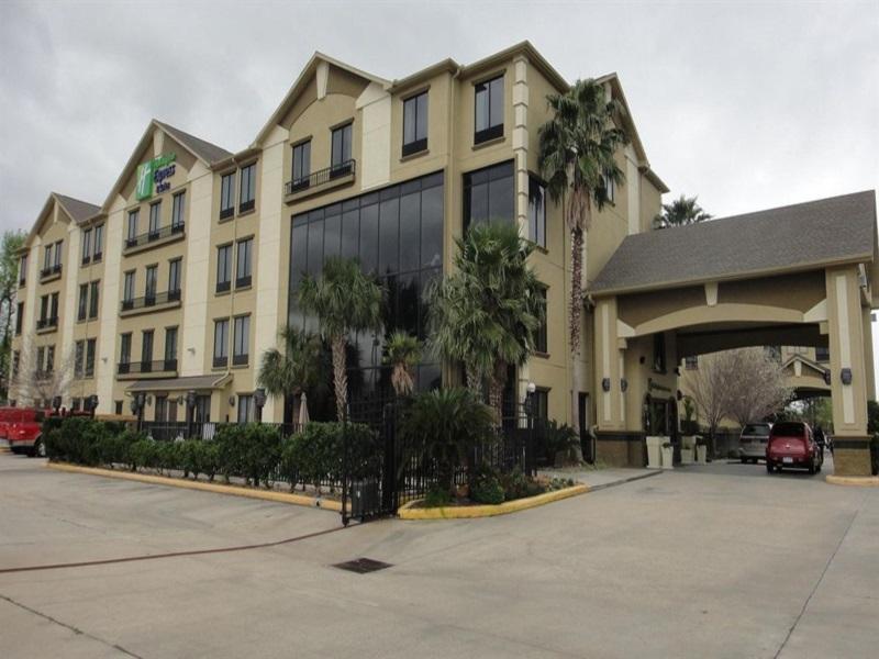 Holiday Inn Express And Suites Houston North - Iah Area, An Ihg Hotel Экстерьер фото